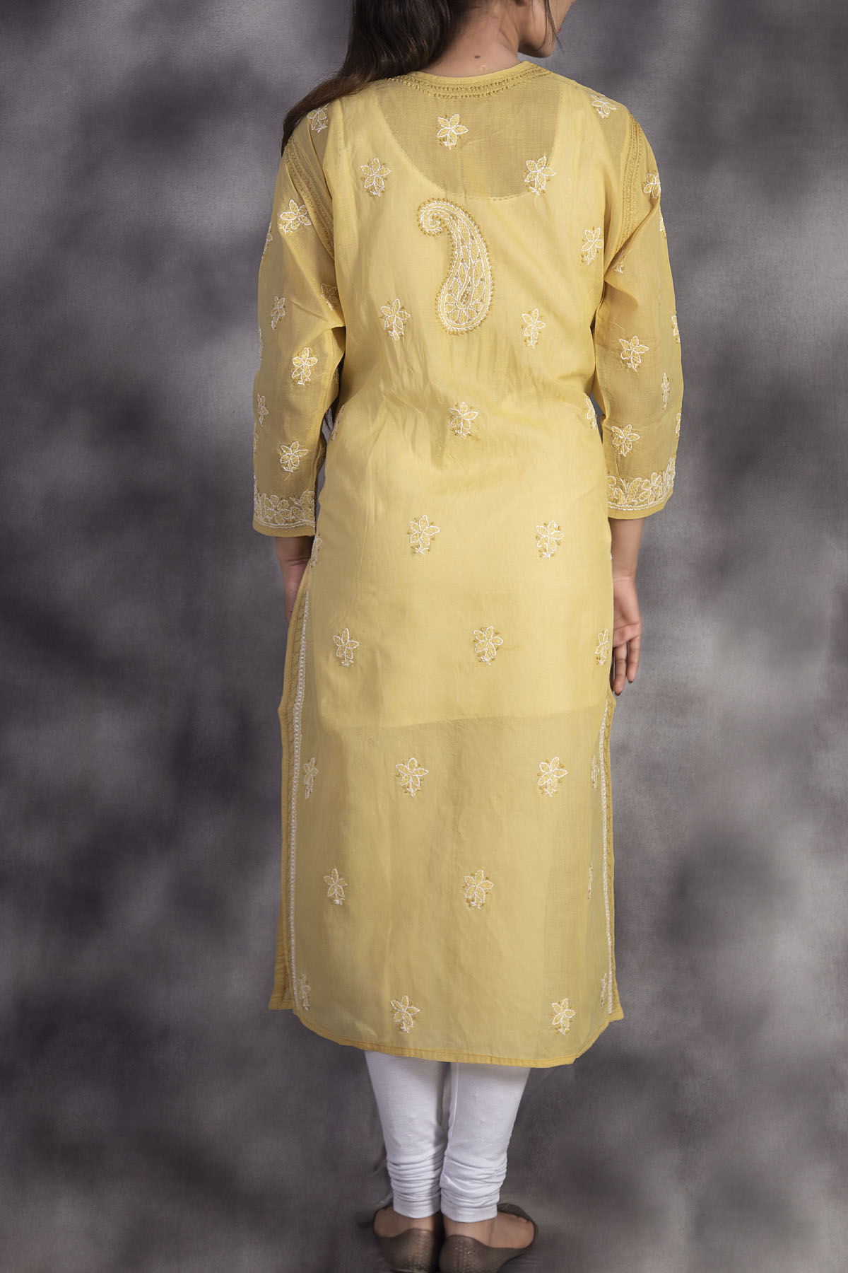 Buy Hand Embroidered Mehandi Colour Lucknowi Chikankari Kurti-(Cotton)-GA250695  | www.maanacreation.com