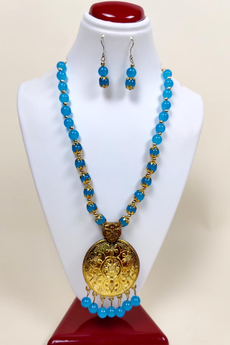 Aqua Blue Color Neckpiece Golden Plated Pendant & Beaded Work Chains  With A Pair Of Dangle Earrings Mc252637